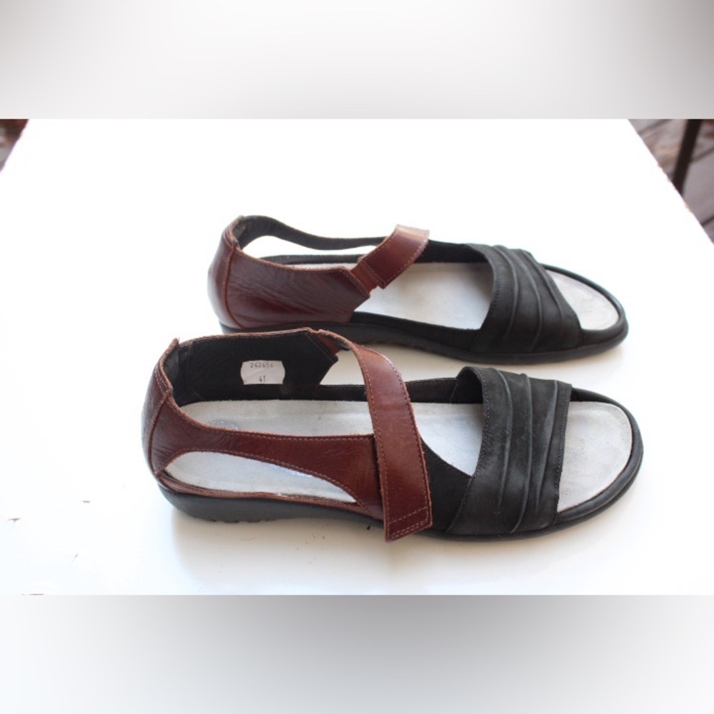 Naot Papaki sandals